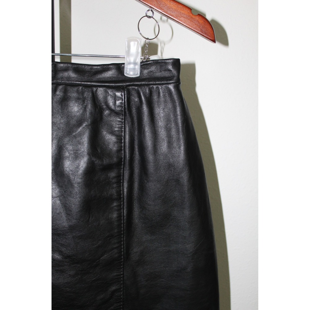 VTG Black Leather Mini Skirt High Waisted Made in USA Size 11/12 Women's 4 - Picture 2 of 7